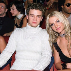 NEW YORK - SEPTEMBER 07: Singers Britney Spears and Justin Timberlake in the audience at the 2000 MT...