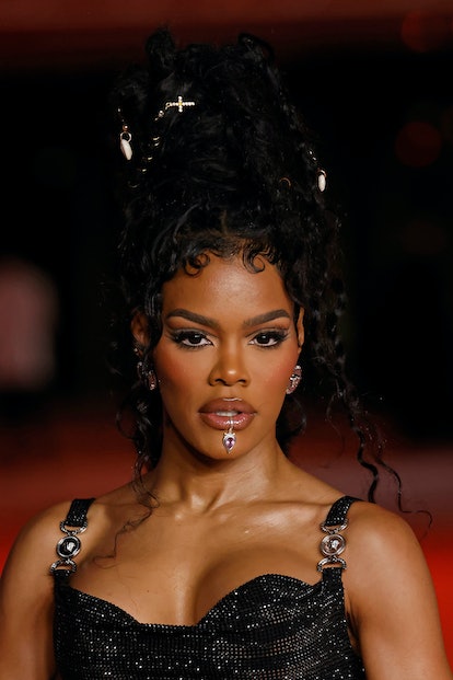 Teyana Taylor attended the 3rd Annual Academy Museum Gala in 2023 with graphic cut crease eye makeup...