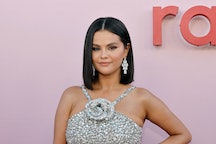 LOS ANGELES, CALIFORNIA - OCTOBER 04: Selena Gomez attends The Inaugural Rare Impact Fund Benefit Su...